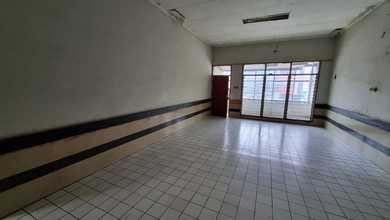 Disewakan Ruang Usaha Bekas Resto di Galaxy Bekasi