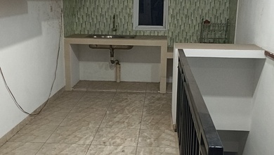 Ruko 4 Lt. Pinggir Jalan