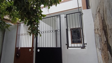 Rumah Sewa Nyaman Lokasi Pademangan, Jakarta Utara, LB 90m²