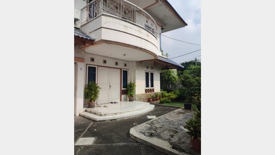 Hunian Elite di Kawasan Taman Royal, Tangerang, LB 398m², Harga 3,5 Miliar