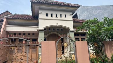 Rumah Elit Luas 180 m2, di Medan Satria, Bekasi
