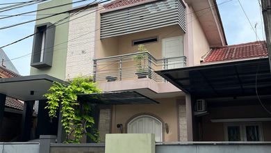 Jual Rumah Mewah LT 161 m2 di Medan Satria, Bekasi