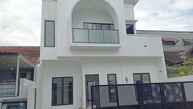 Rumah Elegan di BSD Kencana Loka, Tangerang, 4 Kamar Tidur, LT 135m²