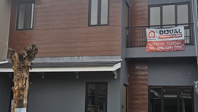 Rumah Dijual di BSD Nusaloka, Tangerang, LB 145m², Harga Terbaik!