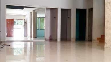 Dijual rumah Eksklusif di Taman Palem, Jakarta Barat - LT 136m²