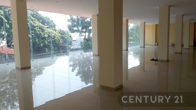 Sewa 7 Ruko Gandeng Open Slot Kebayoran Ruang Terbuka 4.Lt 