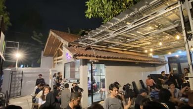 Disewakan Bangunan Komersial Cocok untuk Usaha Cafe Dll Lokasi Strategis di Kemang Timur Raya, Jakarta Selatan