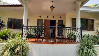 Hunian Sewaan Area Kebayoran Baru, Jakarta Selatan, LB 350m², 4 KT