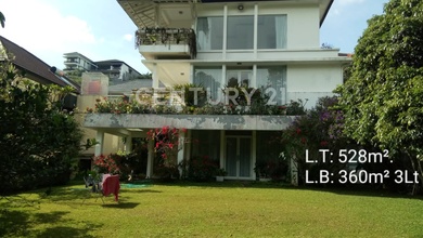 Rumah Prestisius di Kawasan Cimenyan, Bandung, LB 360m², Harga 9,5 Miliar