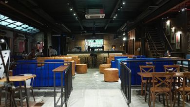 DISEWAKAN RUKO GANDENG DI WAHID HASYIM MENTENG