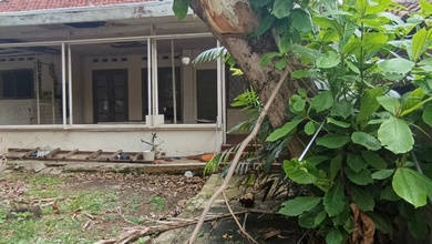 Rumah Elegan di Cilandak, Jakarta Selatan, 2 KT, LT 427m²