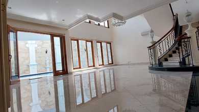 Segera Disewakan di Pondok Indah, Jakarta Selatan, LT 430m², Harga 865 Juta /tahun