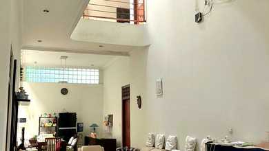 Rumah Elite di Kawasan Pajajaran, Bandung, LB 300m², Harga 5,5 Miliar