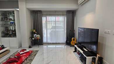Rumah Area Premium Cipondoh, Tangerang - Harga Menarik 5,6 Miliar
