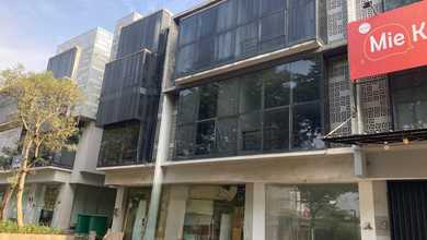 Ruko Gandeng Depan Kampus Atmajaya di BSD The Icon