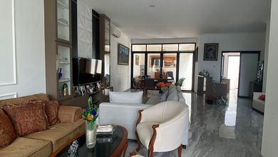 Rumah Elegan di BSD Puspita Loka, Tangerang, 4 KT, LT 240m²