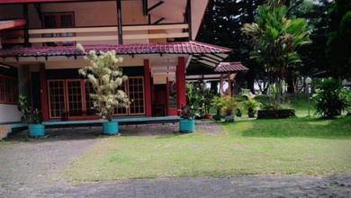 Penawaran Langka, rumah Mewah di Cisarua, Bogor, LB 1849m²