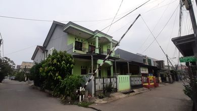 Rumah Siap Huni di Kawasan Bekasi Barat, Bekasi, LT 135m²