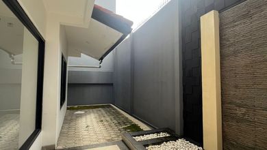 Kesempatan Langka, rumah Prestisius di Kebayoran Baru, Jakarta Selatan, LB 300m²