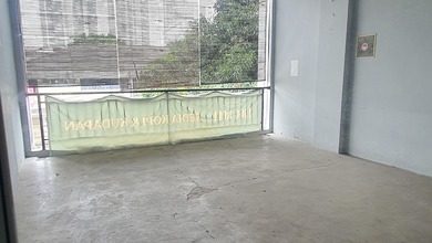 Dijual Ruko 4 Lantai Siap Huni, Strategis 