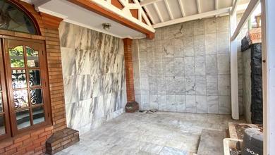 Hunian Mewah di Tebet, Jakarta Selatan, 6 KT, LT 280m²