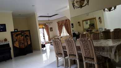 Rumah Elegan di Grogol Petamburan, Jakarta Barat, 4 KT, LT 300m²