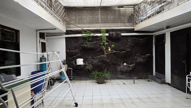 Hunian Elegan di Pluit, Jakarta Utara, 4 Kamar Tidur, LT 427m²