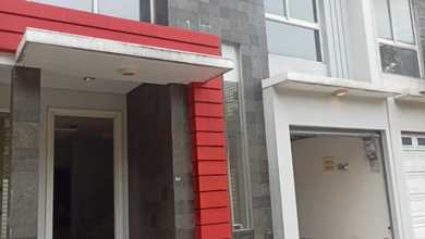 Hunian Mewah di Senayan, Jakarta Selatan, 3 Kamar Tidur, LT 120m²