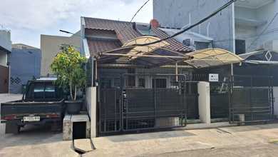 Hunian Elegan di Tubagus Angke, Jakarta Barat, 3 KT, LT 153m²