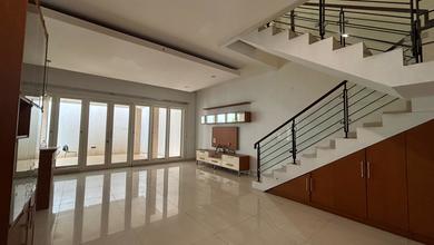 Dijual rumah Premium di Sutera Onix Alam Sutera, Tangerang - LT 230m²