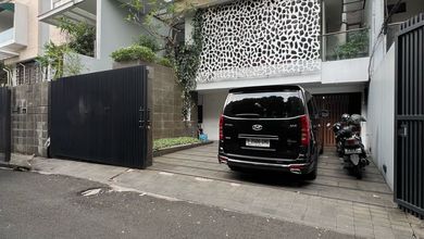 Hunian Mewah di Kawasan Radio Dalam, Jakarta Selatan, LB 450m², Harga 8,6 Miliar