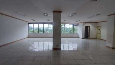 Ruko Gandeng 3 Rare- Puri Indah - 3,5 Lantai - Lantai Sudah Plong