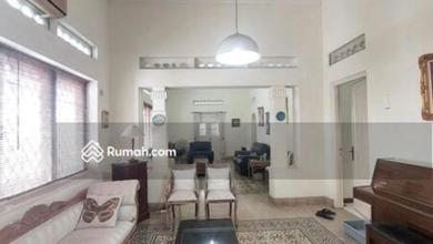 Hunian Mewah di Menteng, Jakarta Pusat, 5 KT, LT 689m²