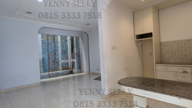 Jual Rumah Siap Tinggal area Permata Buana, Jakarta Barat, LT 136 m2