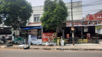 Ruko Stategis Dekat Stasiun Rawamangun