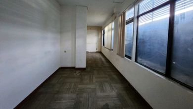 Tempat Terbaik Utk Showroom/Bank Dll