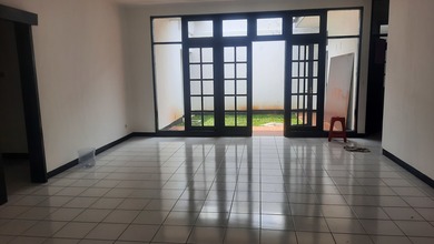 Hunian Elegan di Tanjung Barat, Jakarta Selatan, 3 Kamar Tidur, LT 240m²