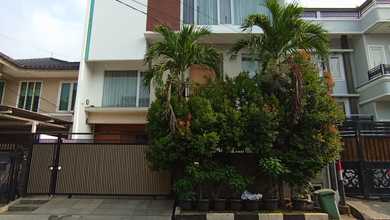 Hunian Prestisius di Kawasan Kelapa Gading, Jakarta Utara, LB 340m², Harga 8,5 Miliar