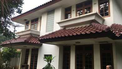 Penawaran Langka, rumah Prestisius di Pondok Bambu, Jakarta Timur, LB 1114m²