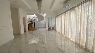 Penawaran Langka, rumah Mewah di Alam Sutera, Tangerang, LB 1600m²