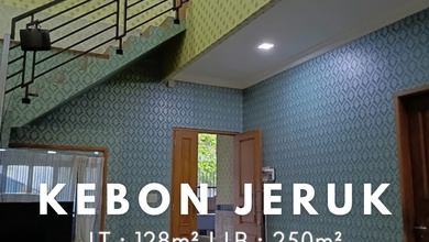 Kesempatan Langka, rumah Prestisius di Kebon Jeruk, Jakarta Barat, LB 250m²