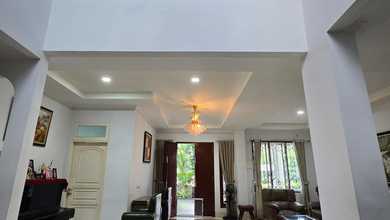 Rumah Area Premium Legenda Wisata, Jakarta Timur - Harga Terbaik 3,2 Miliar