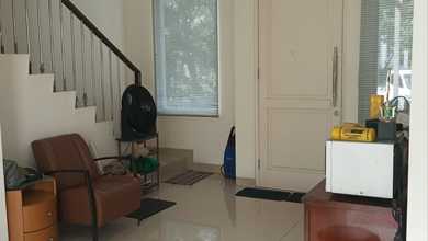 Jual Rumah Strategis di Citra Grand, Jakarta Timur - LT 144m²