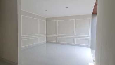 Dijual Rumah Strategis di Kota Wisata, Jakarta Timur - LT 128m²