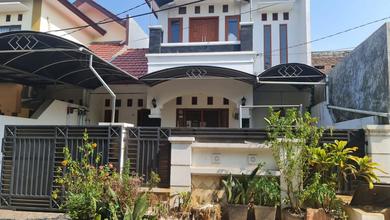 Jual Rumah Strategis di Bekasi, Bekasi - LT 120m²