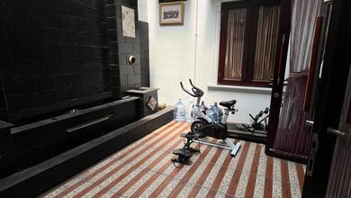 Rumah Siap Pakai di Kawasan Harapan Indah, Bekasi, LT 150m²