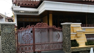 Penawaran Eksklusif, rumah Prestisius di Duren Sawit, Jakarta Timur, LB 200m²