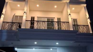 Rumah Elegan di Banjar Wijaya, Tangerang, 4 Kamar Tidur, LT 200m²