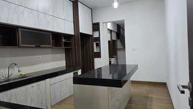 Kesempatan Eksklusif, rumah Prestisius di BSD City, Tangerang, LB 240m²