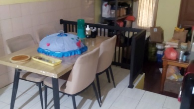 Rumah Siap Huni di Kawasan Villa Melati Mas, Tangerang Selatan, LT 240m²